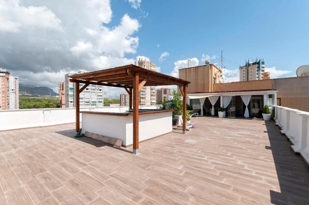 Atico Con Enorme Terraza Y Chill Out Particular Appartement Benidorm Buitenkant foto