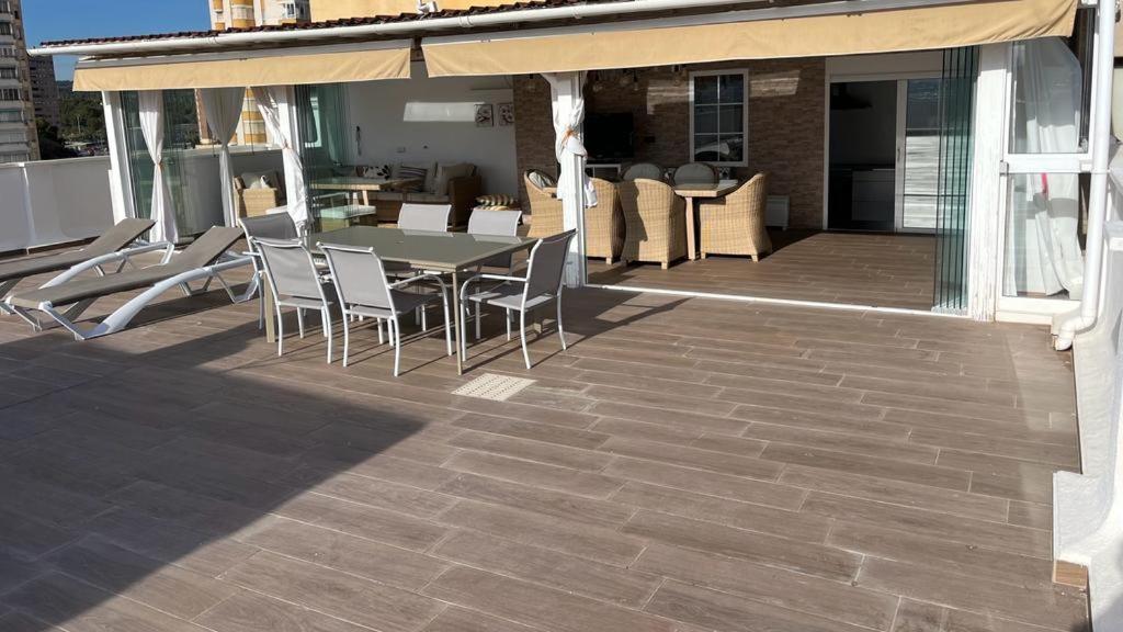 Atico Con Enorme Terraza Y Chill Out Particular Appartement Benidorm Buitenkant foto