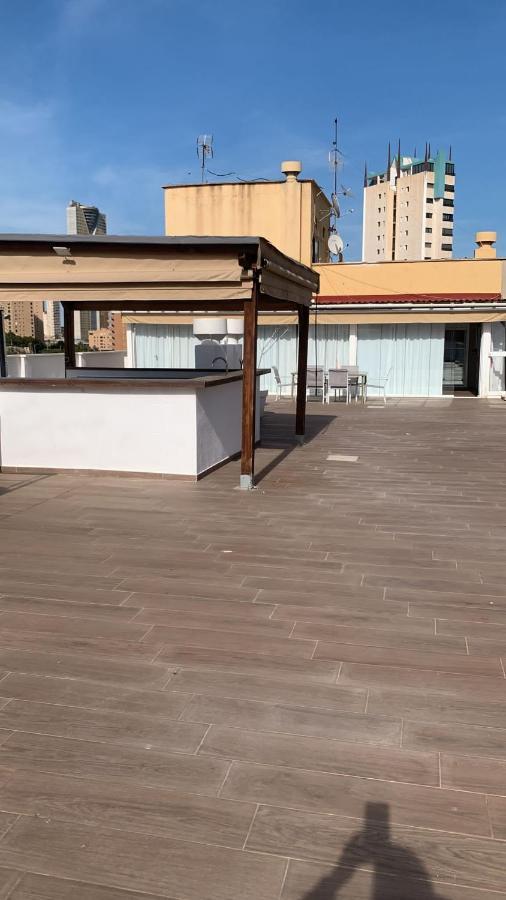 Atico Con Enorme Terraza Y Chill Out Particular Appartement Benidorm Buitenkant foto